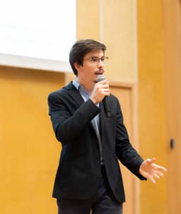 Jean-Denis de Robillard, fondateur de TocTocProf
